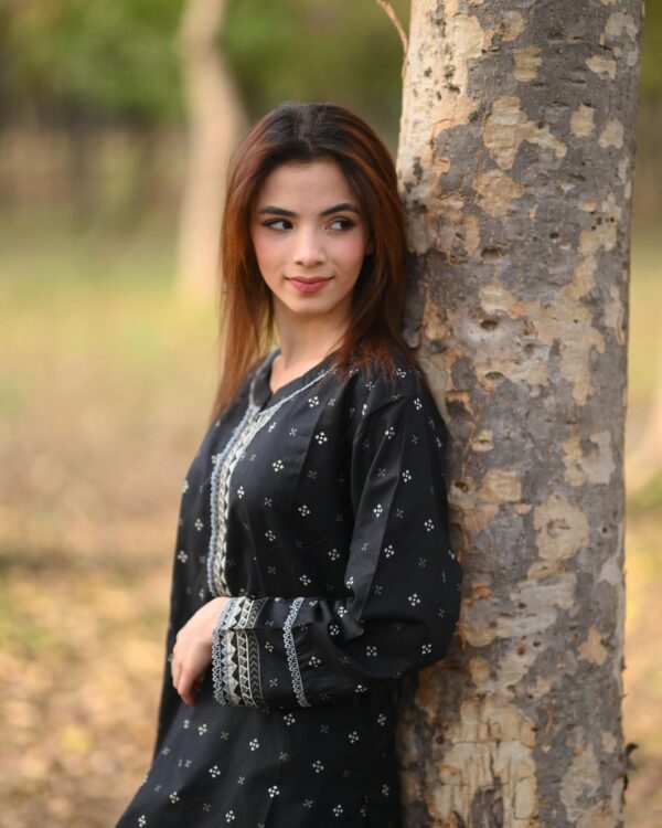 Black – Zargoon Printed Lawn Top